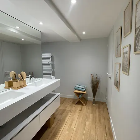 Apartment Face Pieds Dans L'eau Duplex 4 155 M2 8-12 Personnes *