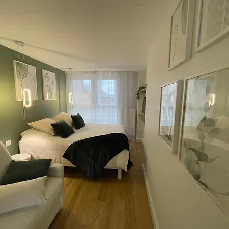 Face Pieds Dans L'eau Duplex 4 155 M2 8-12 Personnes